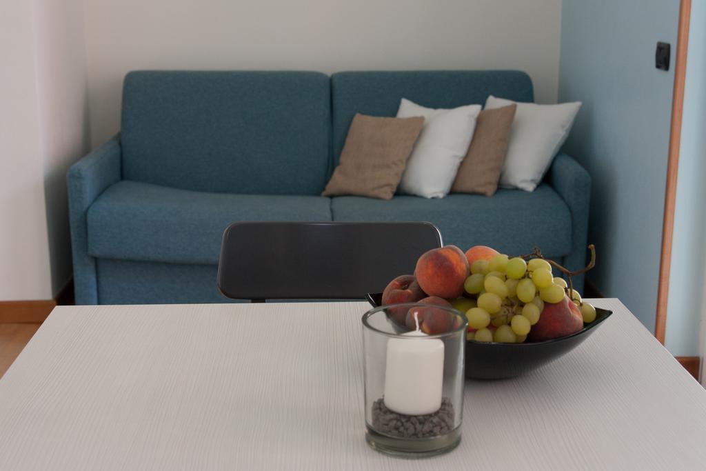 Residence Cafelicita - Promotion - Apartments Lake View - Infinity Pool - Jacuzzi Gravedona Rum bild