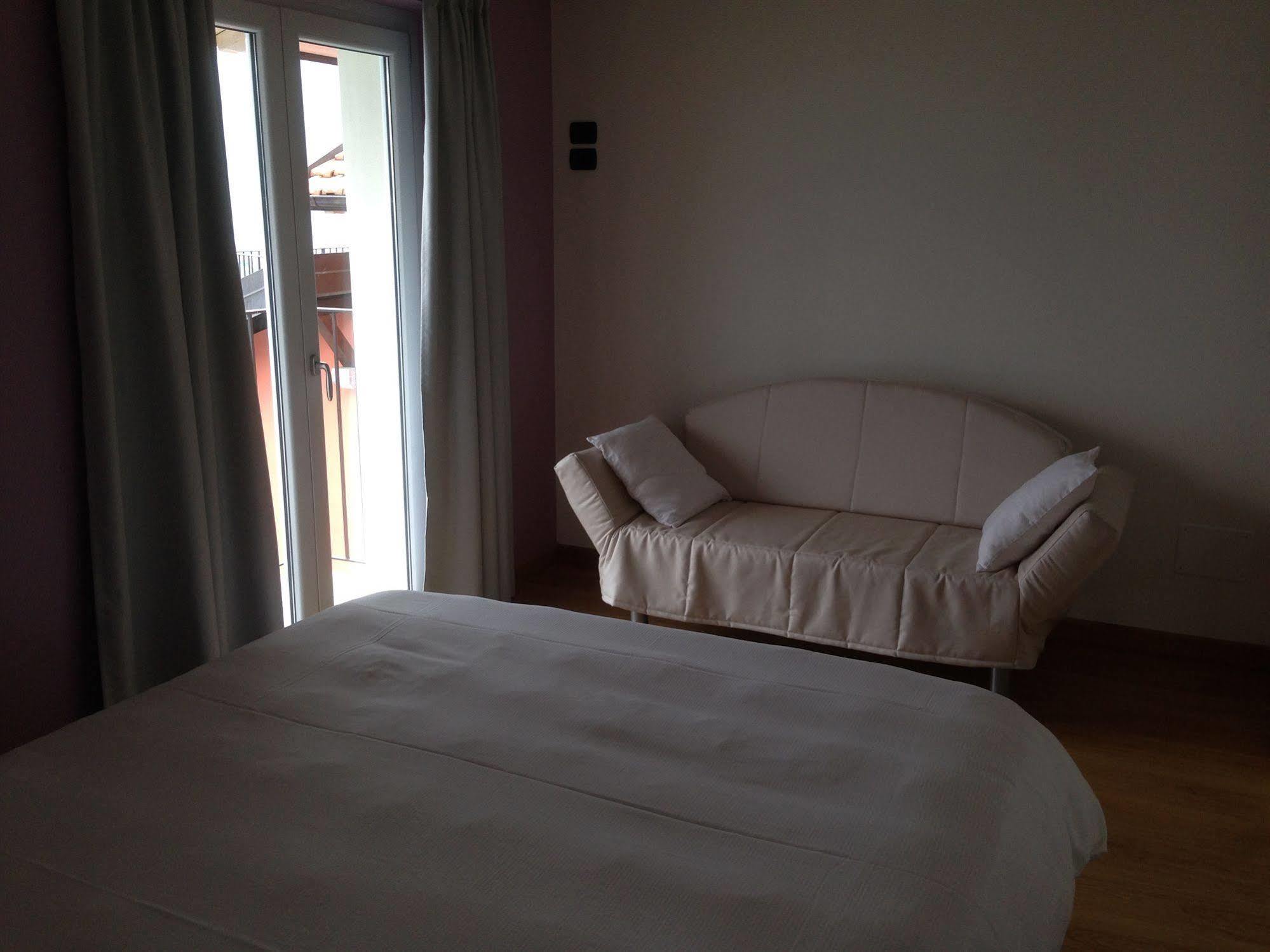 Residence Cafelicita - Promotion - Apartments Lake View - Infinity Pool - Jacuzzi Gravedona Exteriör bild